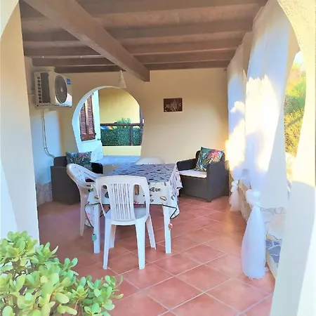 Feriehus Villino Monte Nai Costa Rei